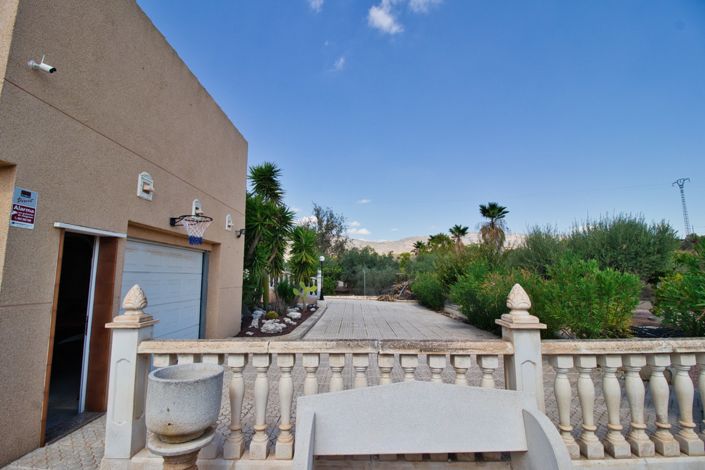 Image No.28-3 Bed Country Property for sale