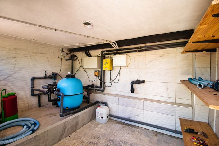 Image No.35-3 Bed Country Property for sale