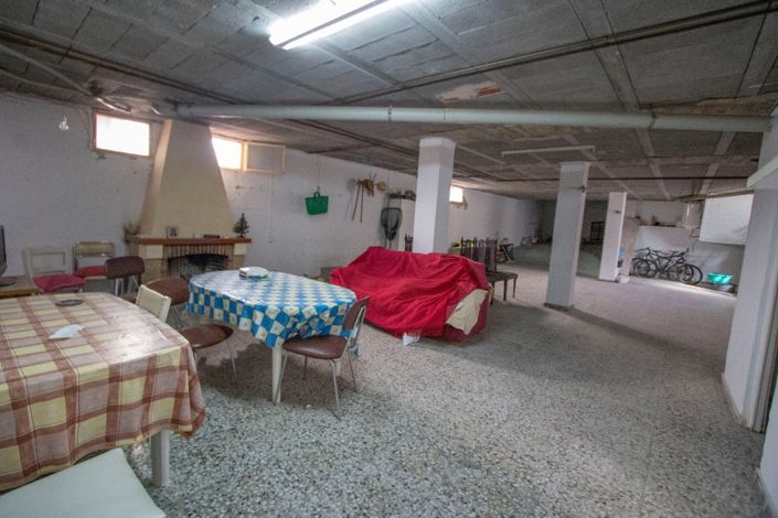 Image No.21-5 Bed Townhouse for sale