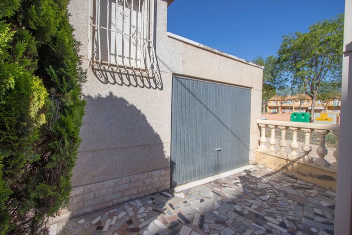 Image No.22-5 Bed Townhouse for sale