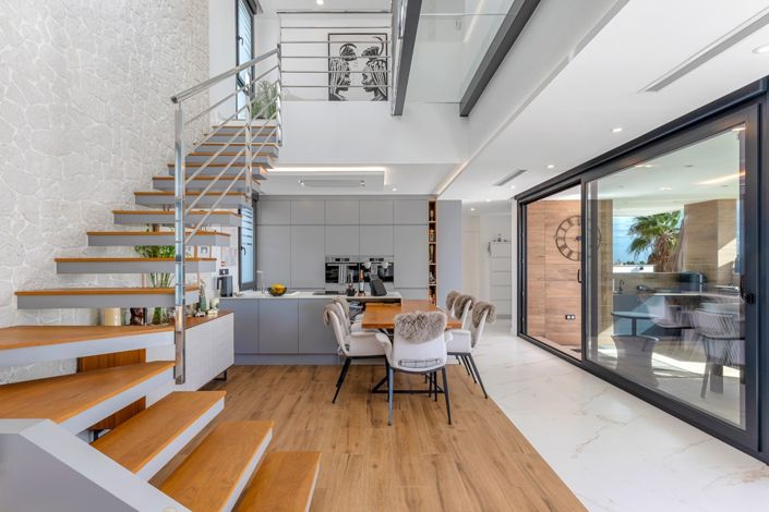 Image No.16-4 Bed Property for sale