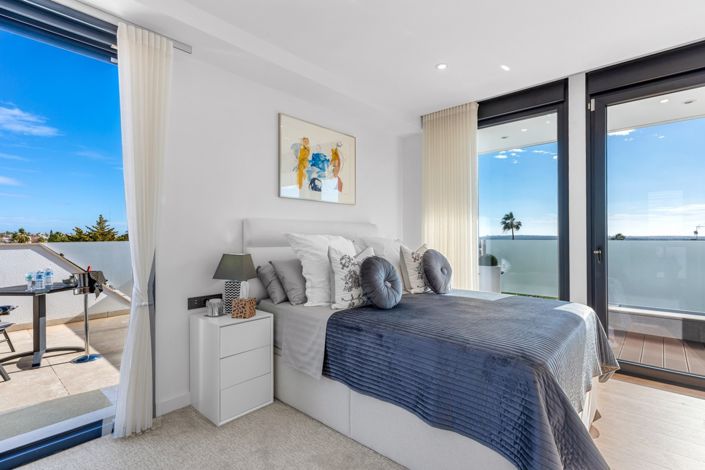 Image No.21-4 Bed Property for sale