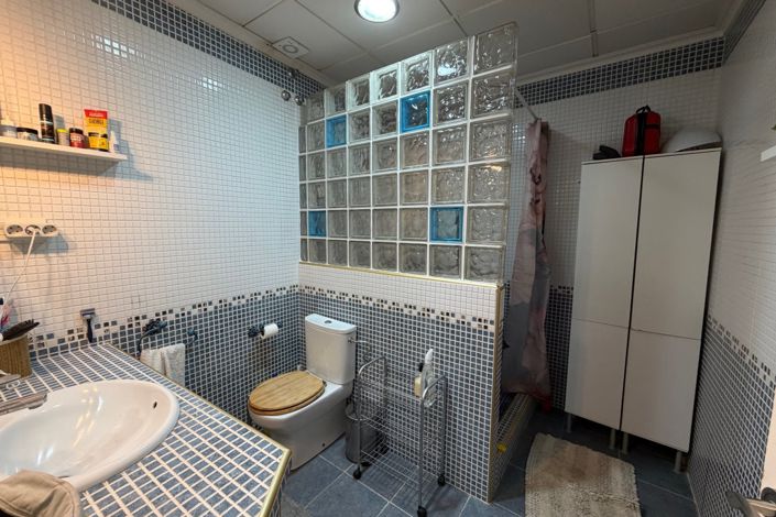 Image No.11-3 Bed Country Property for sale