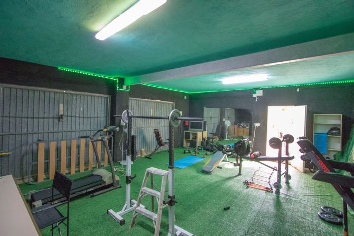 Image No.23-3 Bed Country Property for sale