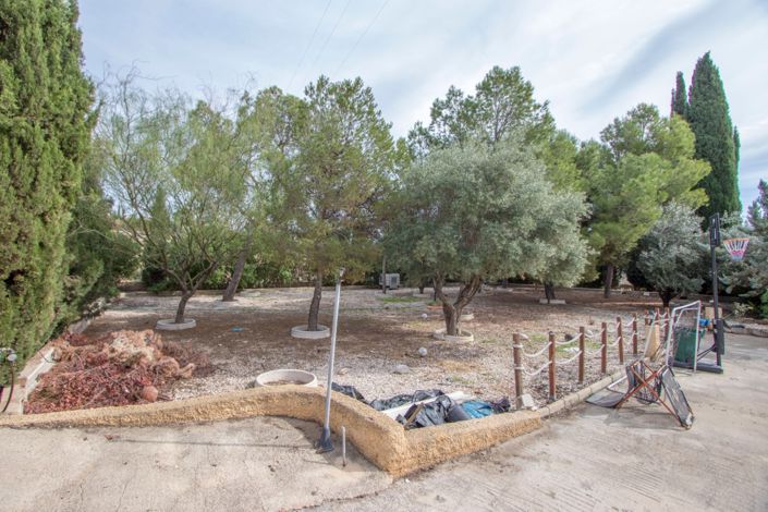 Image No.27-3 Bed Country Property for sale