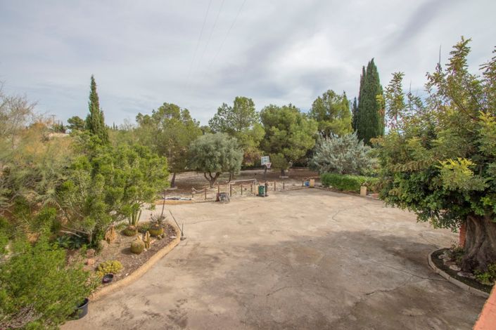 Image No.29-3 Bed Country Property for sale