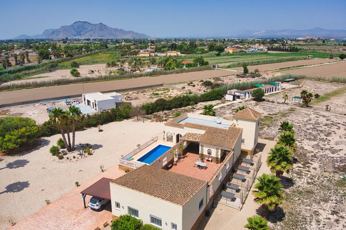 Image No.2-5 Bed Country Property for sale