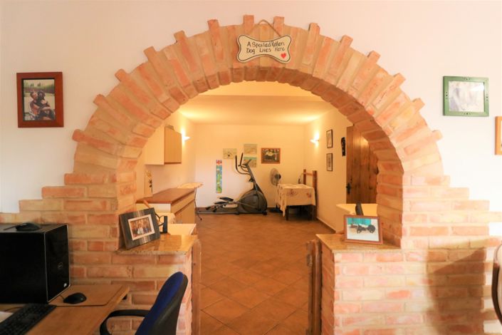 Image No.19-4 Bed Country Property for sale