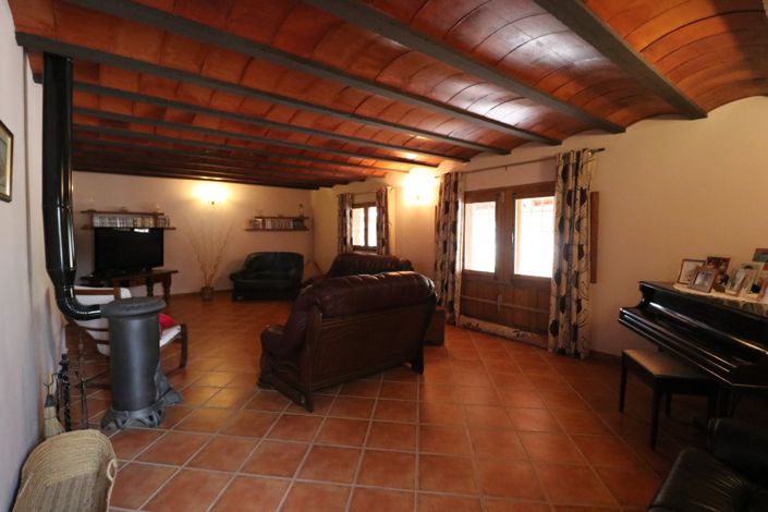 Image No.30-4 Bed Country Property for sale