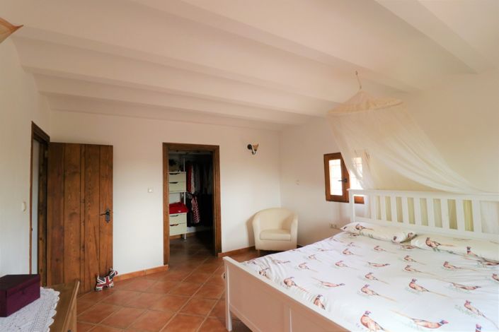 Image No.44-4 Bed Country Property for sale