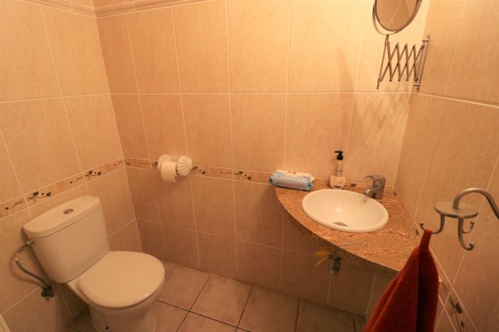 Image No.20-4 Bed Country Property for sale