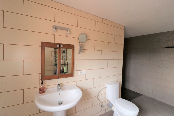 Image No.40-4 Bed Country Property for sale