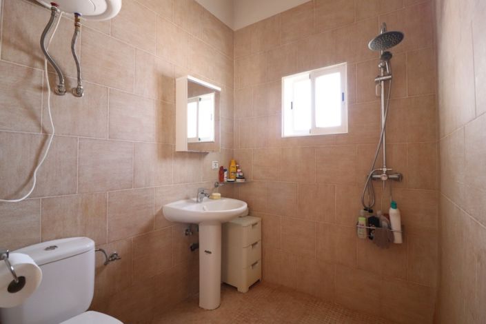 Image No.26-6 Bed Country Property for sale