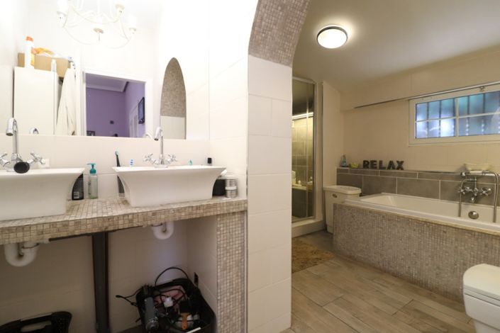 Image No.13-6 Bed Country Property for sale