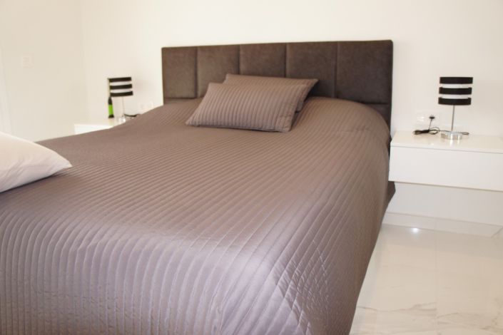 Image No.27-3 Bed Country Property for sale