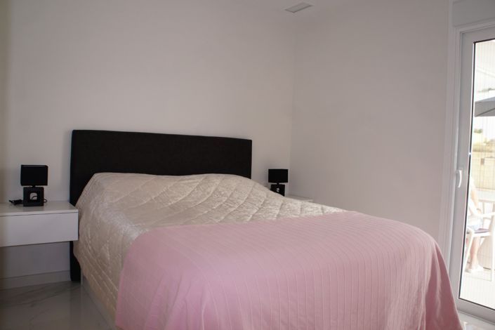 Image No.17-3 Bed Country Property for sale