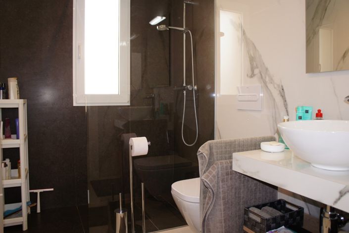 Image No.28-3 Bed Country Property for sale