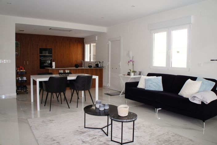 Image No.12-3 Bed Country Property for sale