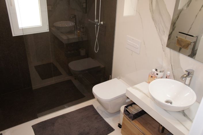 Image No.33-3 Bed Country Property for sale