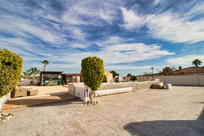 Image No.49-3 Bed Country Property for sale