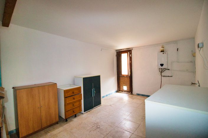 Image No.18-3 Bed Country Property for sale