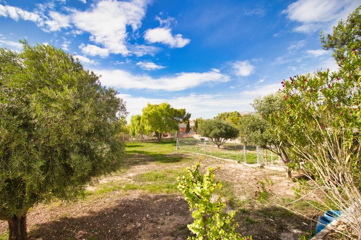 Image No.26-3 Bed Country Property for sale