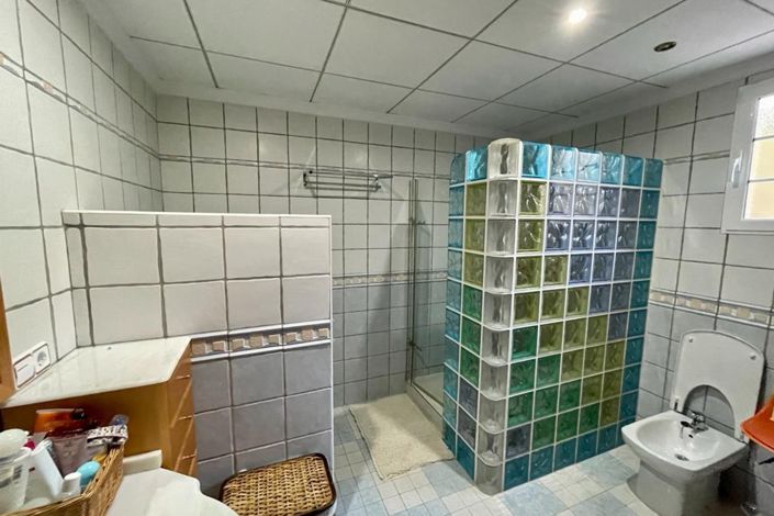 Image No.31-4 Bed Country Property for sale