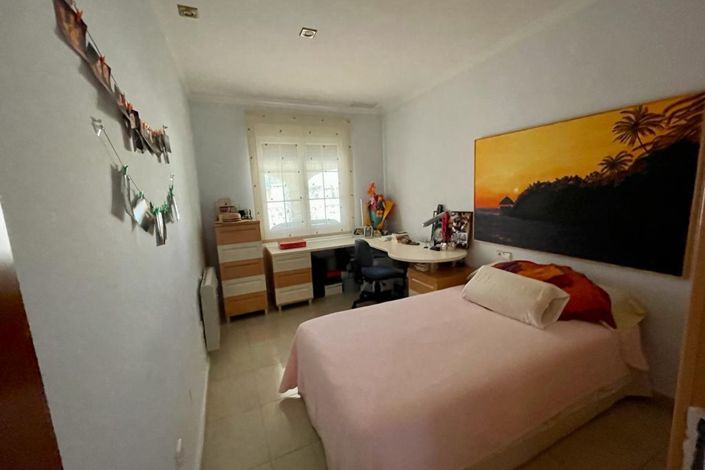 Image No.37-4 Bed Country Property for sale