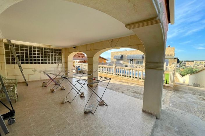 Image No.40-4 Bed Country Property for sale