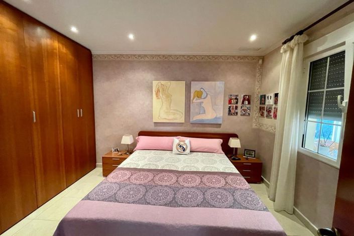 Image No.49-4 Bed Country Property for sale