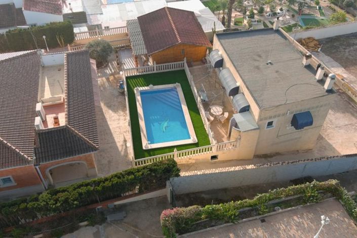 Image No.8-4 Bed Country Property for sale