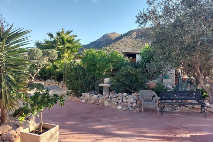 Image No.25-6 Bed Country Property for sale