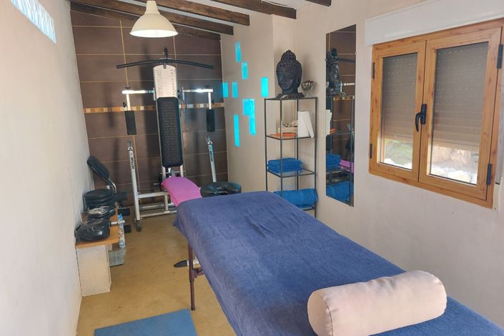 Image No.32-6 Bed Country Property for sale