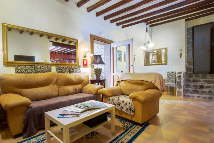 Image No.6-6 Bed Country Property for sale