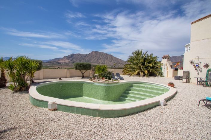 Image No.24-7 Bed Country Property for sale