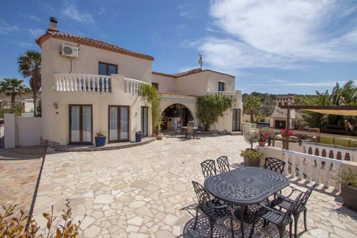 Image No.4-7 Bed Country Property for sale