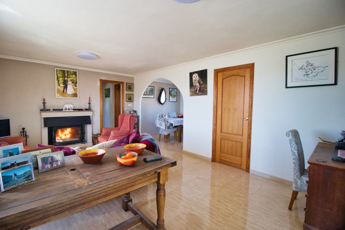 Image No.10-2 Bed House for sale