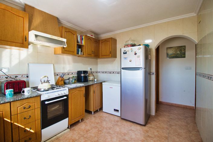 Image No.13-2 Bed House for sale