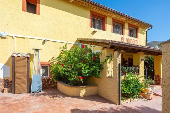 Image No.4-6 Bed Country Property for sale