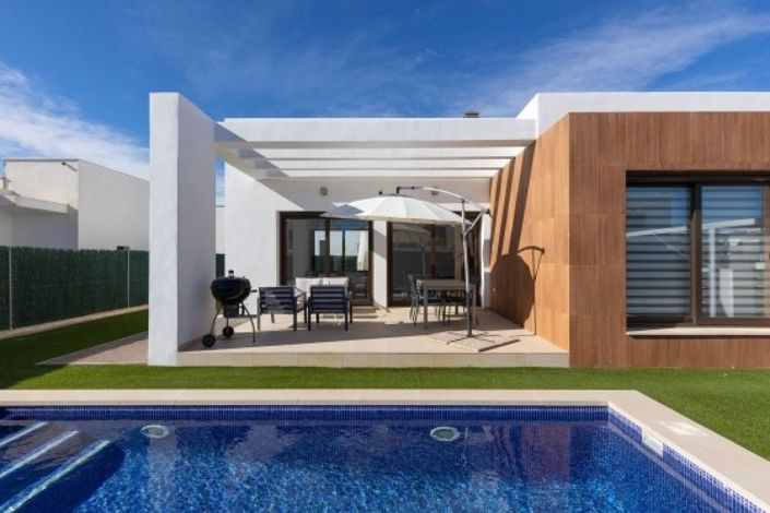 Image No.23-3 Bed Property for sale