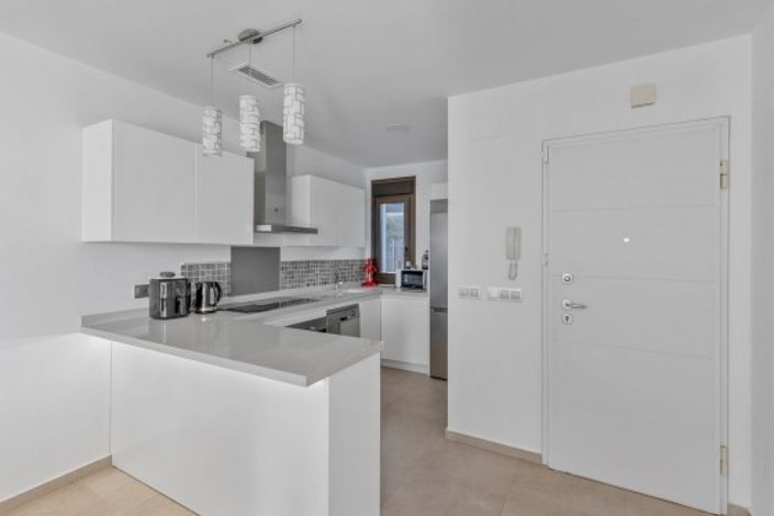 Image No.28-3 Bed Property for sale