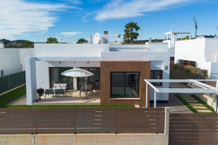 Image No.3-3 Bed Property for sale