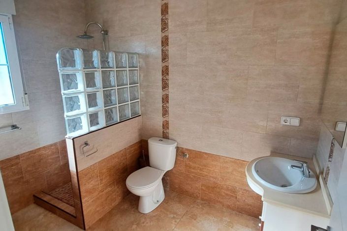 Image No.23-5 Bed Country Property for sale