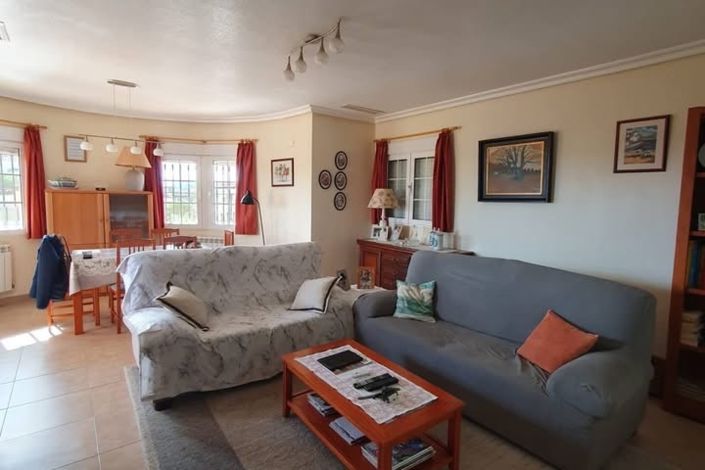 Image No.46-4 Bed Country Property for sale