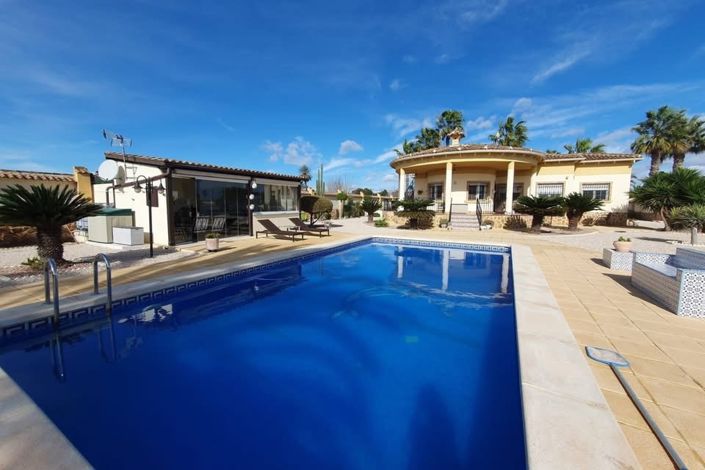 Image No.18-4 Bed Country Property for sale