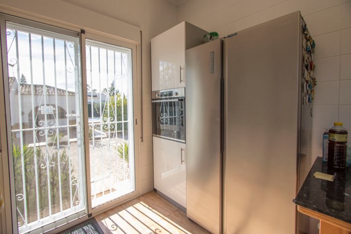 Image No.20-3 Bed Country Property for sale