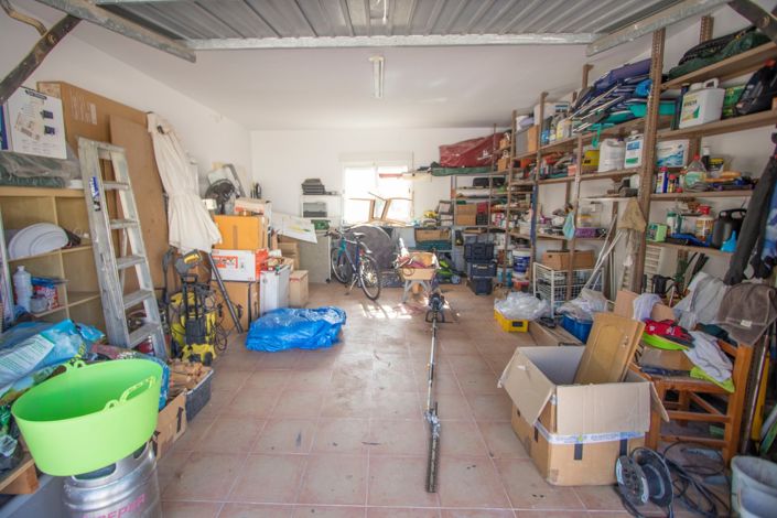 Image No.34-3 Bed Country Property for sale