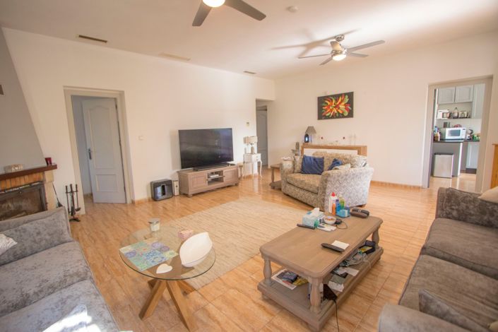 Image No.40-3 Bed Country Property for sale