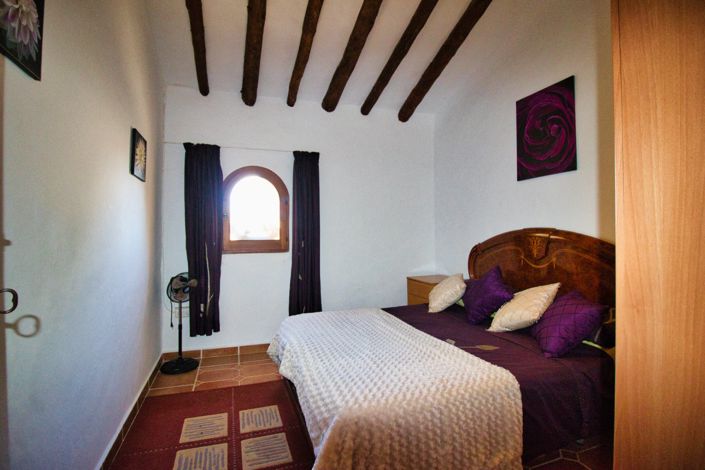 Image No.44-5 Bed Country Property for sale