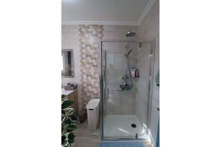 Image No.45-4 Bed Country Property for sale